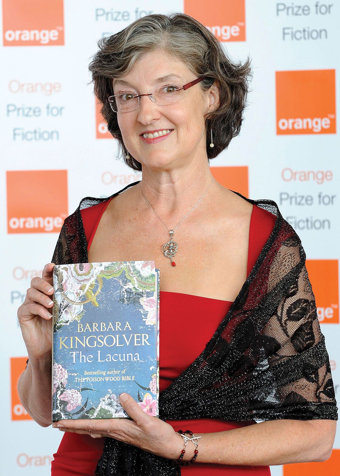 Books in Order: A Comprehensive Guide to Barbara Kingsolver’s Works